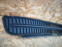 Load image into Gallery viewer, SKODA CITIGO 11- ATRAPA GRILL KRATKA DOLNA ZDERZAKA PRZEDNIEGO 1ST853677B