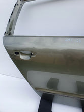 Load image into Gallery viewer, SKODA SUPERB II KOMBI 09-15 DRZWI PRAWY TYŁ PRAWE TYLNE 3T9833334