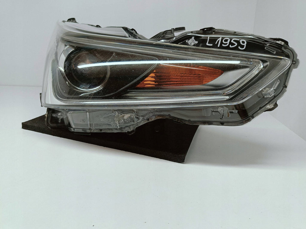 Toyota Aygo II B4 LIFT 18- LAMPA PRAWA PRZÓD SOCZEWKA+LED EU KOITO 0H-27