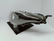 Laden Sie das Bild in den Galerie-Viewer, TOYOTA YARIS IV 4 19- SCHEINWERFER LINKS VORNE LINSE KOITO K0-6 EU