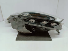 Laden Sie das Bild in den Galerie-Viewer, MG ZS LIFT 19- SCHEINWERFER RECHTS VORNE FULL LED EU 10550754