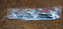 Load image into Gallery viewer, VOLKSWAGEN TOURAN II R-LINE 16- LISTWA DRZWI PRAWY PRZÓD NOWA 5TA853426A