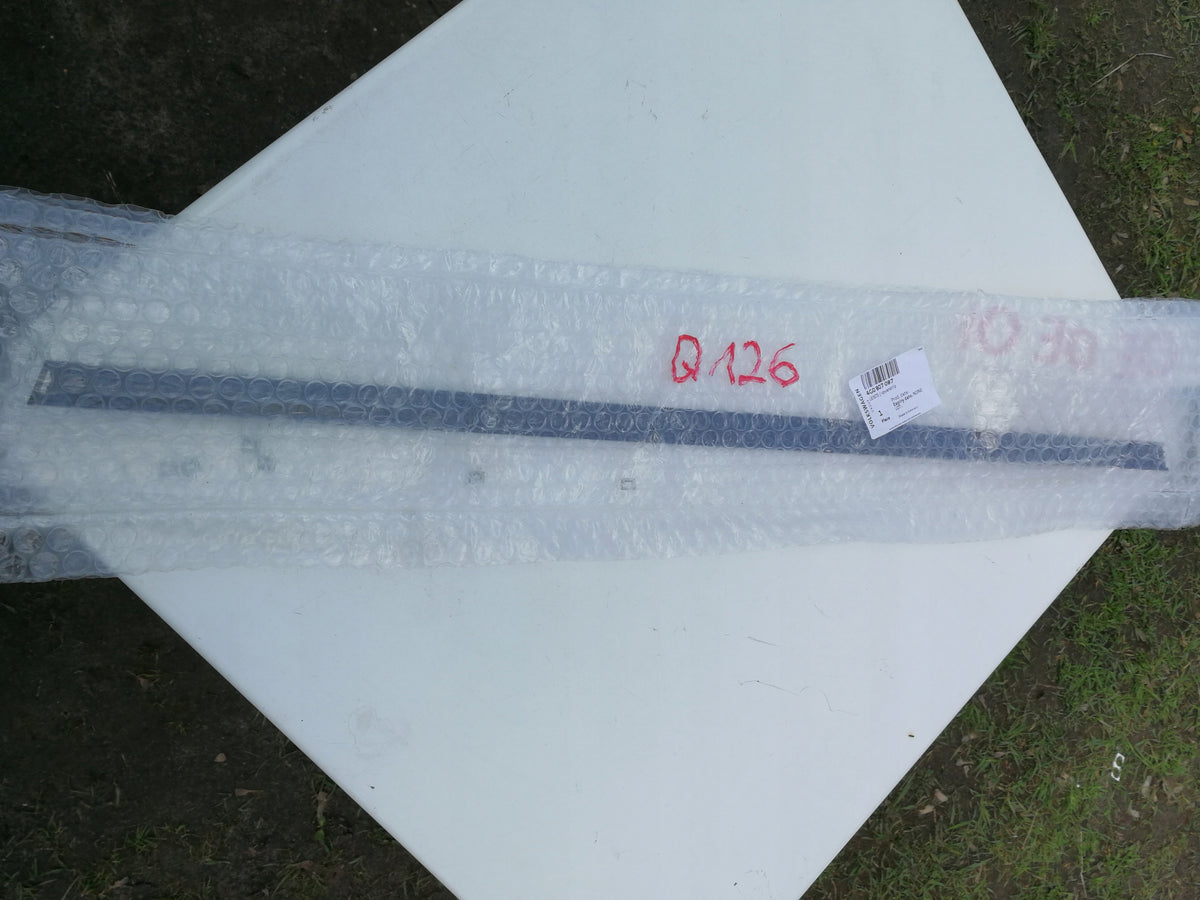 Audi A6 C7 4G0 Trim Strip Atrapy Grille New OE — photo 2 of 4