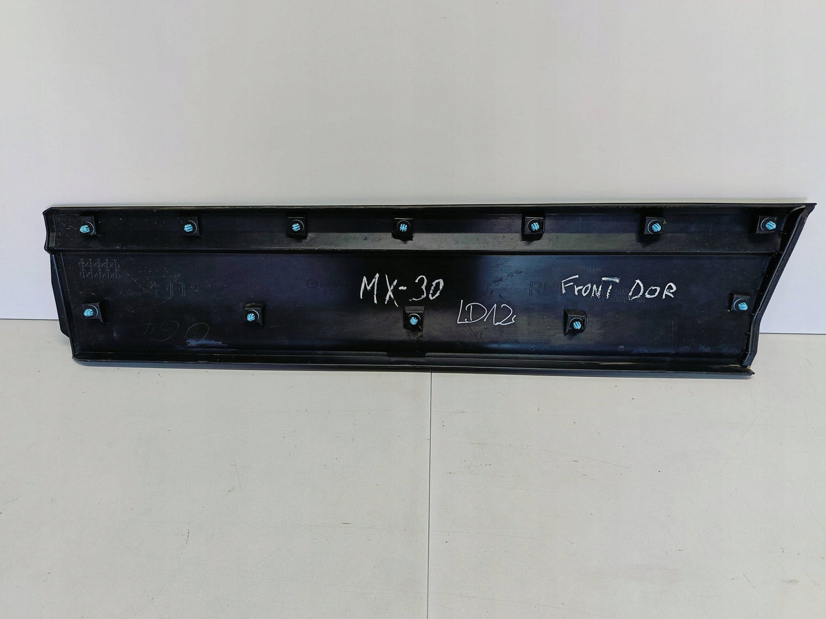 Mazda Mx-30 20- Baguette Porte Avant Droit Droite Avant DN4E-51RA1 — photo 10 sur 15