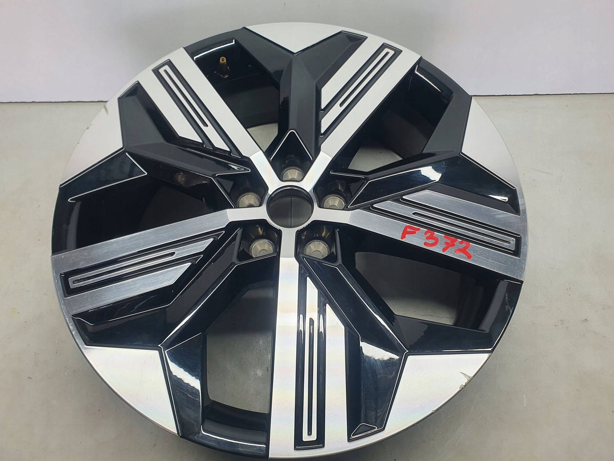 Renault Megane V E-Tech Jante Aluminium 7.0"x20" 5x114.3 ET34 403008508R — photo 13 sur 16