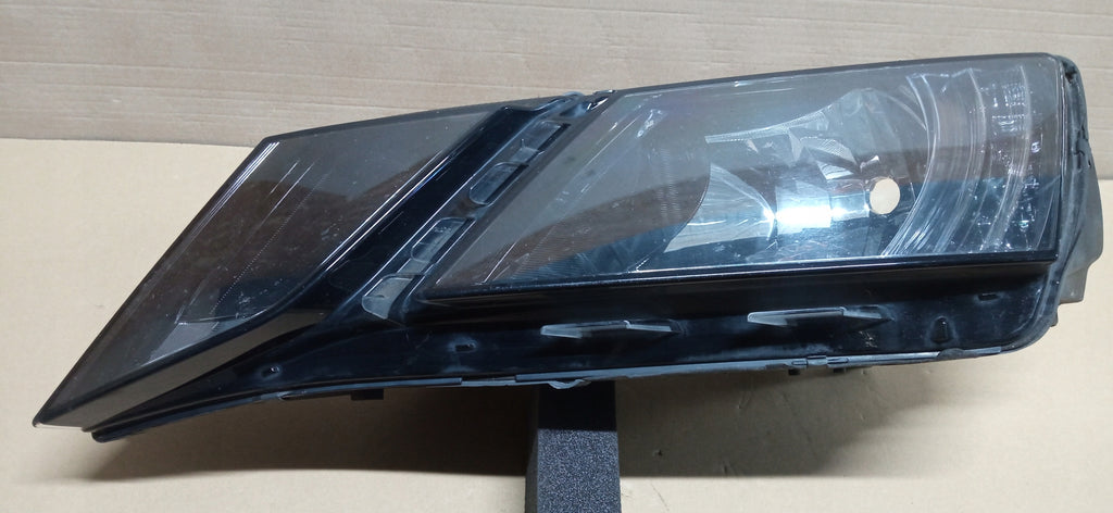 SKODA OCTAVIA III 3 LIFT 5E1 16- LAMPA LEWA PRZÓD PRZEDNIA ZWYKŁA 5E1