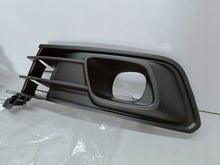 Laden Sie das Bild in den Galerie-Viewer, Renault Captur I LIFT 17- KOMPLETTER SATZ NEBELSCHEINWERFERGITTER OHNE PDC OE 261529255R