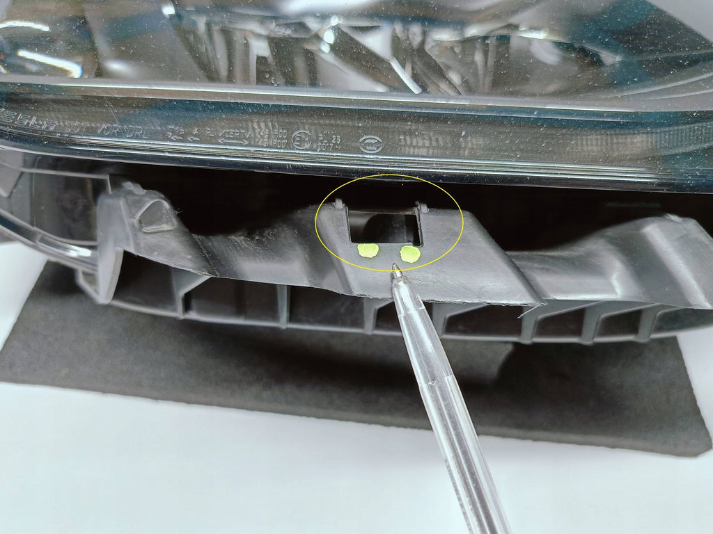 Tesla Model 3 FACELIFT Y 20- SCHEINWERFER RECHTS VORNE VOLL-LED 1514953-00-D