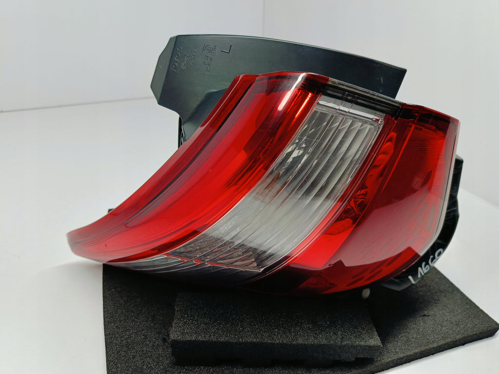 TOYOTA YARIS III LIFT 17- LAMPA LEWY TYŁ LEWA TYLNA ZWYKŁA KOITO 0D-203