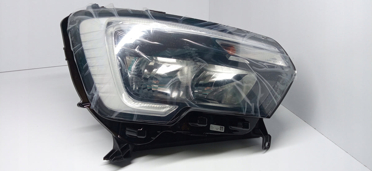 Renault Master 19- Feu Avant Droite Droite Avant Neuve OE 260105567R — photo 2 sur 11