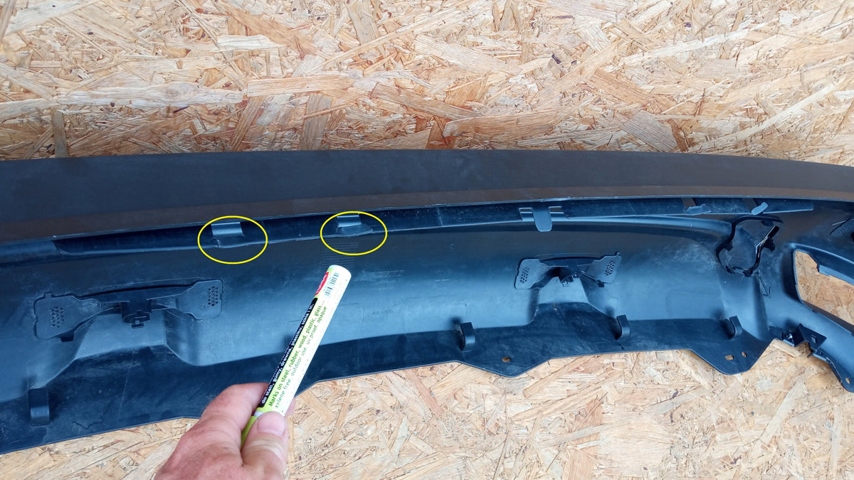 Renault Captur I 13- Diffuseur Pièce D'adaptation Spoiler Pare-Chocs Arrière 4XPDC 850B28590R — photo 7 sur 10