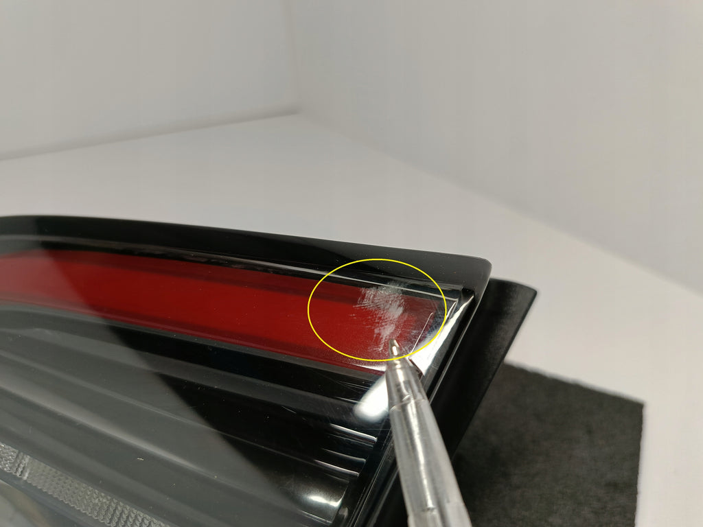 TESLA 3 M3 LIFT Y 20- HECKKLAPPENLEUCHTE RECHTS HINTEN LED OE 1502089-00-B