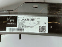 Załaduj zdjęcie do przeglądarki galerii, Mercedes-Benz EQS V297 W296 X296 EQE X294 BELKA ZDERZAKA PRZÓD A2966204300