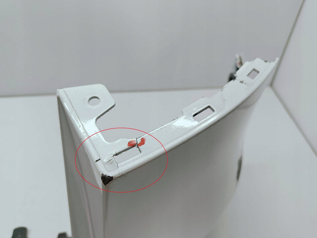 Tesla Model Y MJ 20- HECKSTOßSTANGE HINTEN OHNE PDC WEISS DIFFUSOR 1540121-01-E