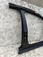 Load image into Gallery viewer, VOLKSWAGEN GOLF VII 12- POSZYCIE BOK SŁUPEK PRAWY PRZÓD FARTUCH 5G4809606D