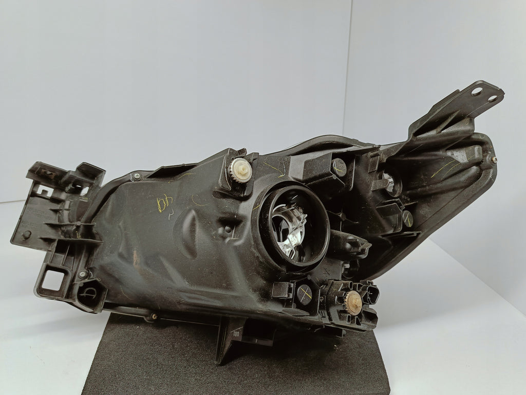 MAZDA 2 II DJ 14- LAMPA PRAWA PRZÓD PRZEDNIA PRAWA ZWYKŁA H4 DB5J-51030