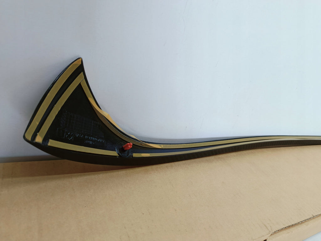 TOYOTA AURIS II 12- HECKKLAPPENSPOILER CARBON NEU PW156-02001-00