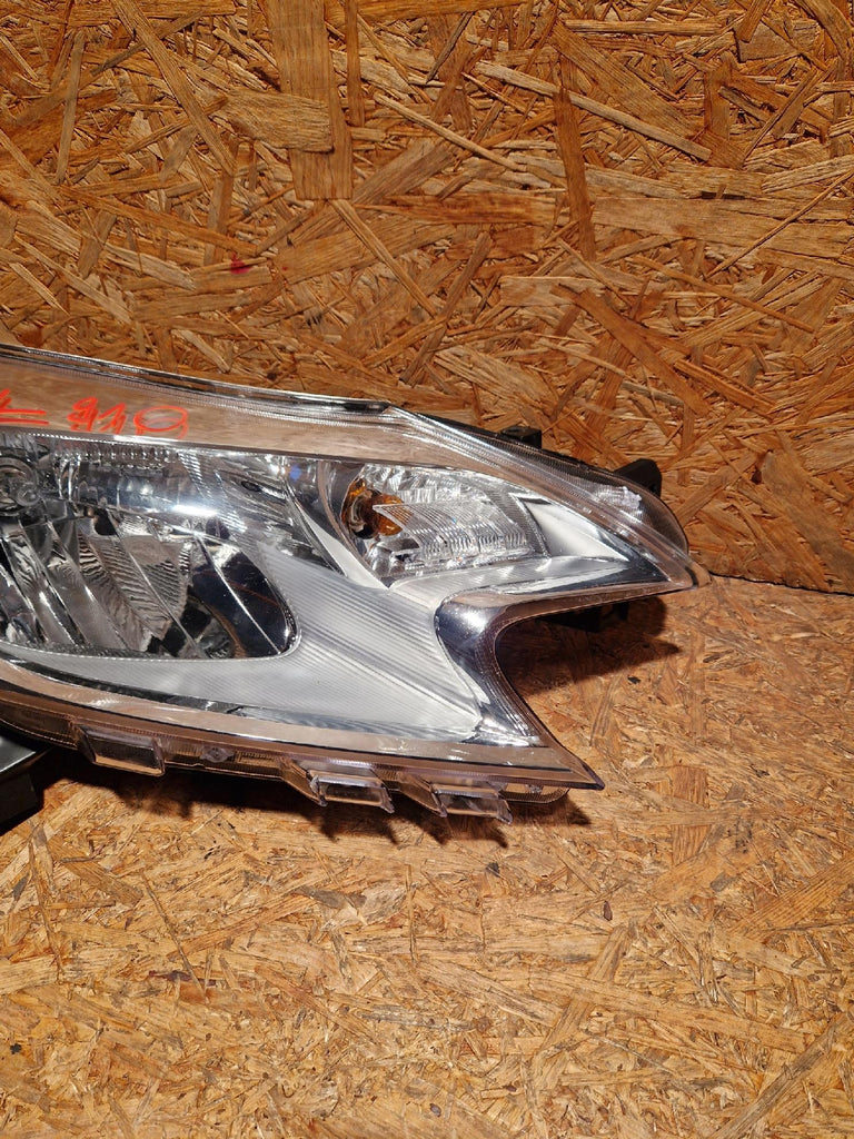 NISSAN NOTE II 2 E12 13- RIGHT FRONT HEADLIGHT 89907546