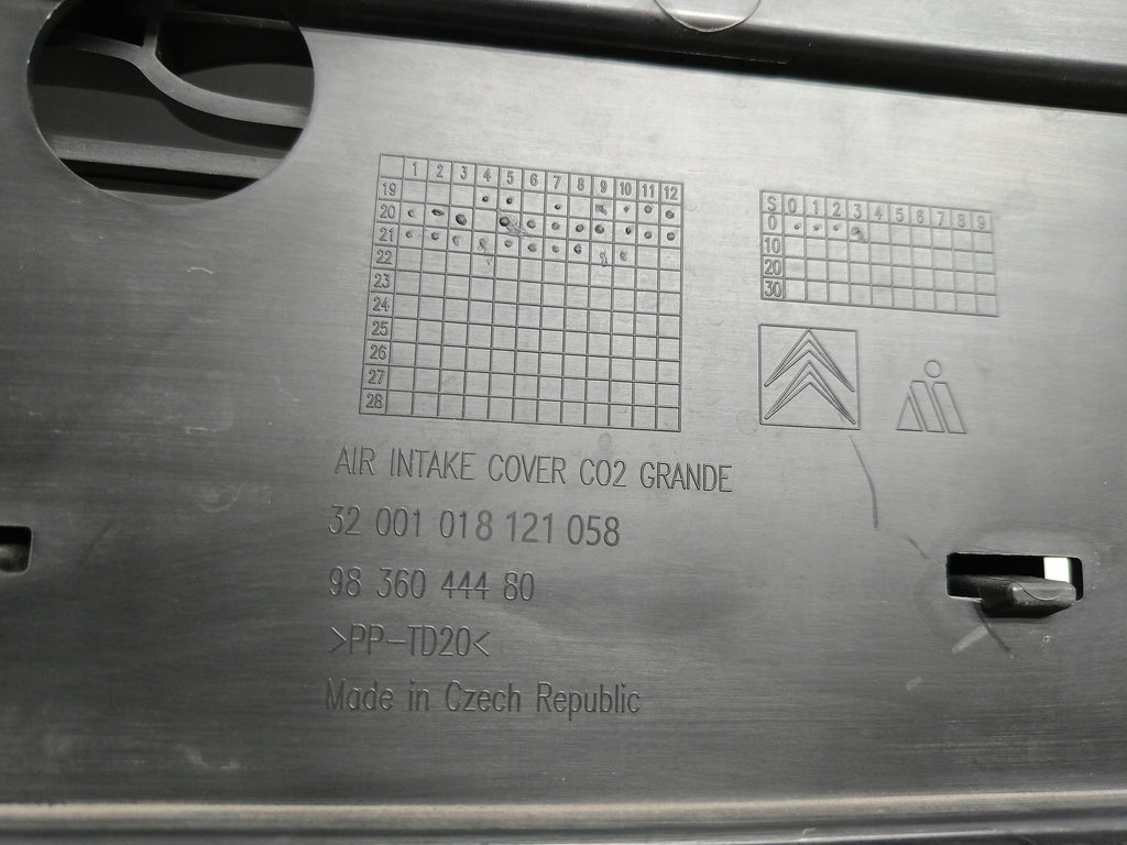 CITROEN C3 III 16- ATRAPA KRATKA DOLNA GRILL ZDERZAKA PRZÓD 9812062277