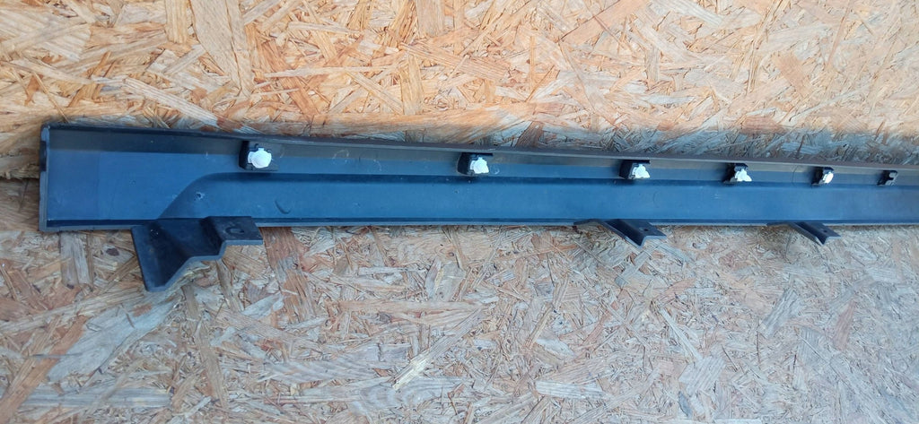 Seat Arona 17- SCHWELLERLEISTE TÜREINSTIEGSLEISTE RECHTS 6F9853852