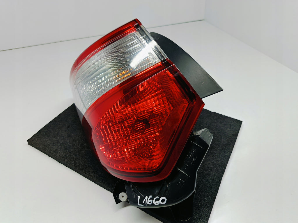 TOYOTA YARIS III LIFT 17- LAMPA LEWY TYŁ LEWA TYLNA ZWYKŁA KOITO 0D-203