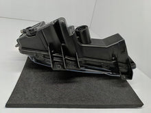 Laden Sie das Bild in den Galerie-Viewer, TESLA 3 LIFT Y 20- HALOGEN DRL LEWY LAMPA PRZECIWMGIELNA LED 1624797-00-A