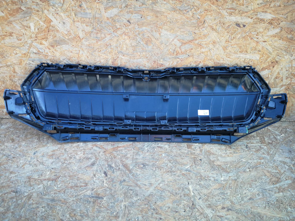 SKODA ENYAQ 21-MITTLERER GRILL STOSSFÄNGER VORNE KAMERA 5LA853653