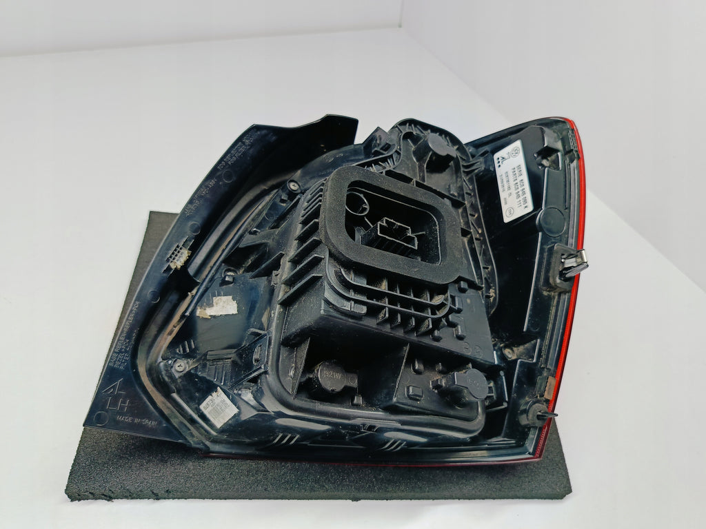 VOLKSWAGEN POLO 6C LIFT 14- LAMPA LEWY TYŁ LEWA TYLNA 6C0945095K