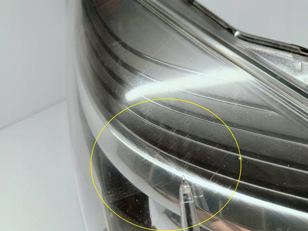 TOYOTA YARIS III LIFT 14- LAMPA PRAWA PRZÓD PRZEDNIA KOITO OD-160