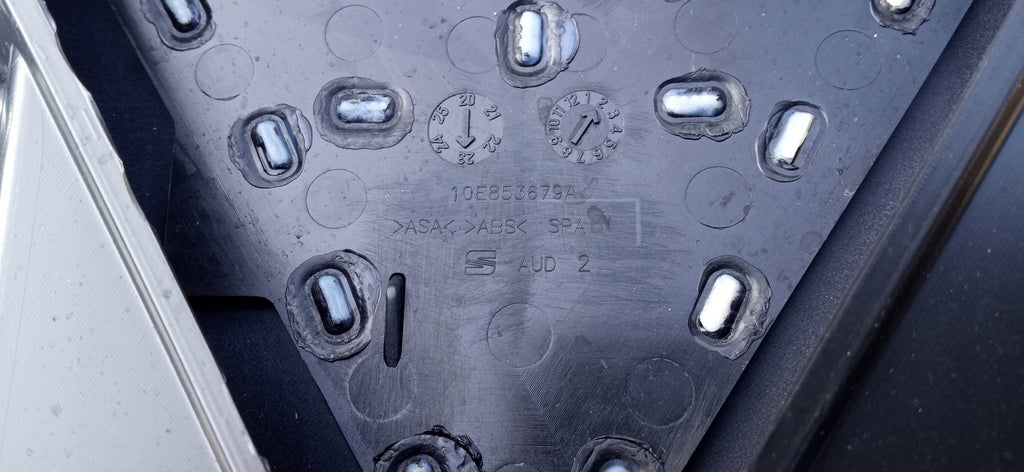 SEAT CUPRA BORN 21- ATRAPA CZĘŚĆ GÓRNA ZDERZAKA PRZÓD STELAŻ 10E807217H