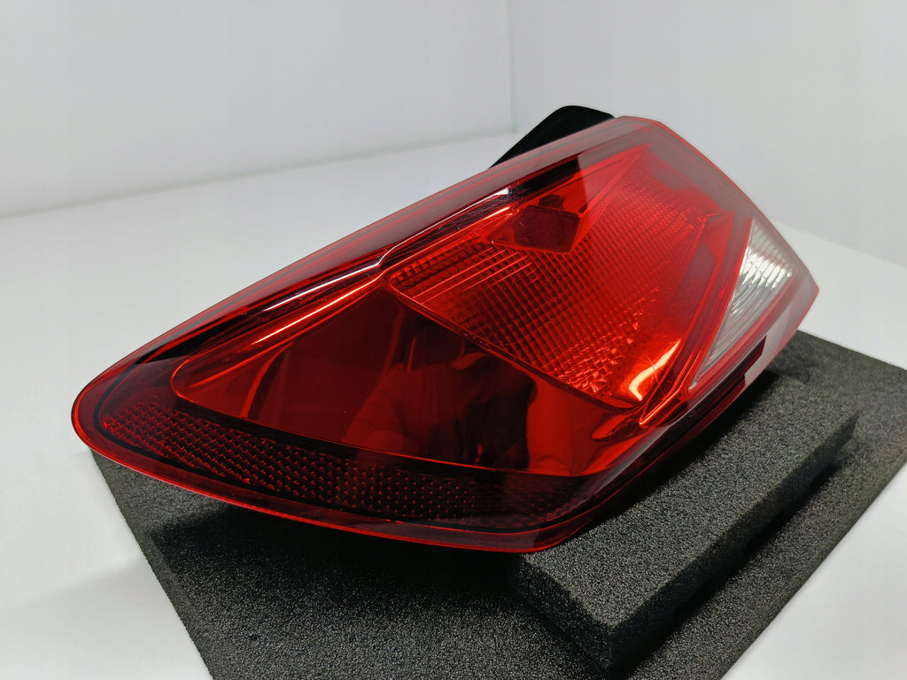 SEAT LEON III 5F1 13- LAMPA LEWY TYŁ LEWA TYLNA EU OE 5F0945095D
