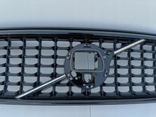 Load image into Gallery viewer, VOLVO XC40 LIFT R-DESIGN 22- ATRAPA GRILL KRATKA ZDERZAKA PRZÓD 32291466