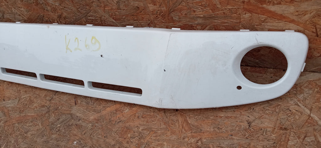 VOLKSWAGEN UP UP! 11- ATRAPA ŚRODKOWA GRILL ZDERZAKA PRZEDNIEGO 1S0853665B