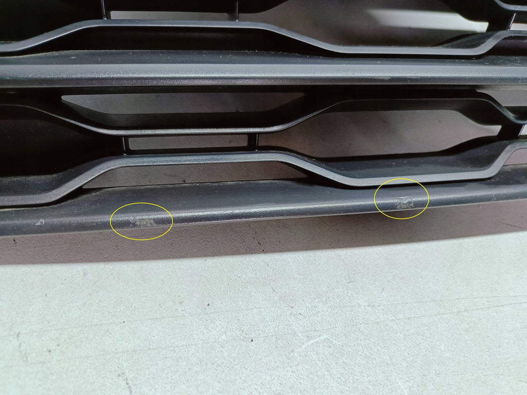 Volkswagen T-Roc 17- ATRAPA GRILL KRATKA ZDERZAKA PRZEDNIEGO 2GA853343B