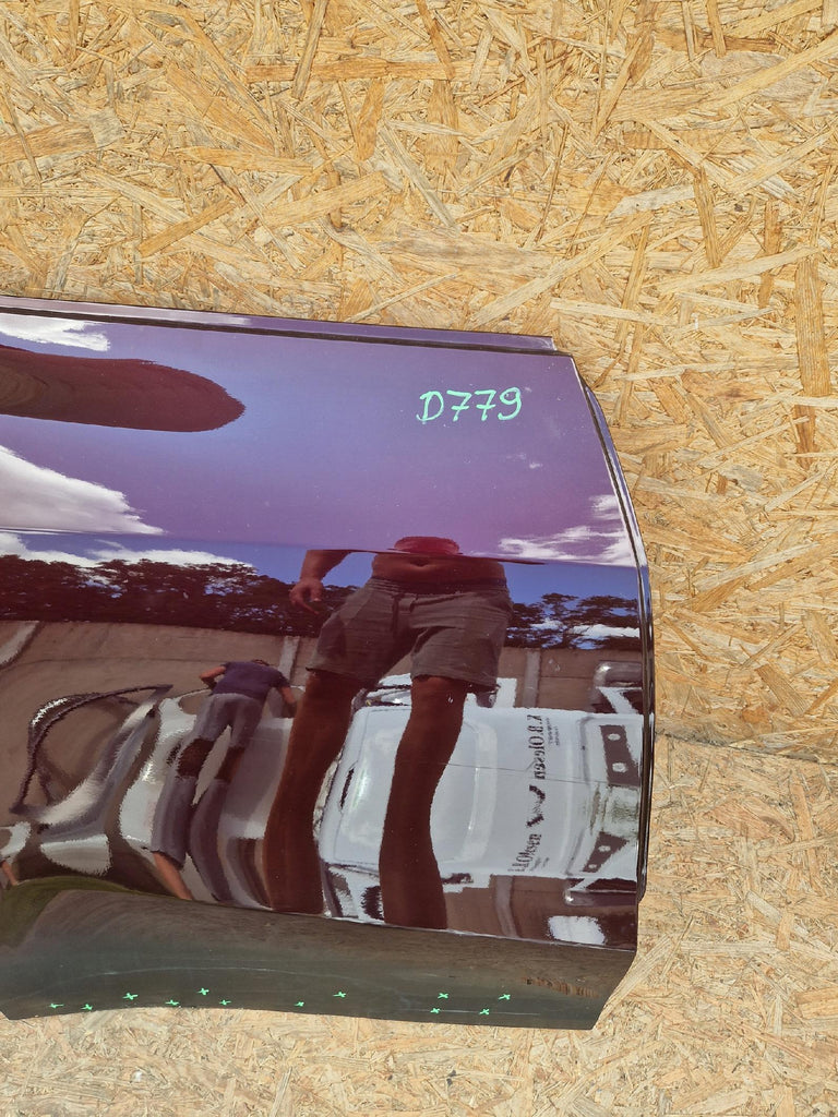 TESLA MODEL Y MJ 20- TÜR RECHTS HINTEN RECHTE HINTERTÜR 1493600-00-A