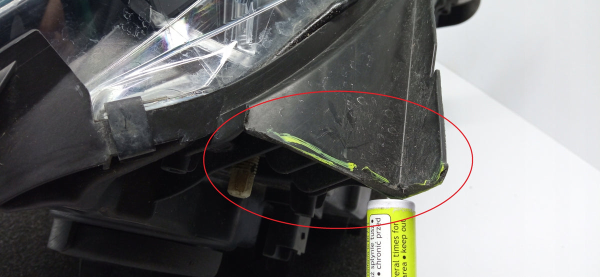 Renault Captur I 13- Lampa Reflektor Prawy Przód Zwykła H1 260105066R — zdjęcie 6 z 14