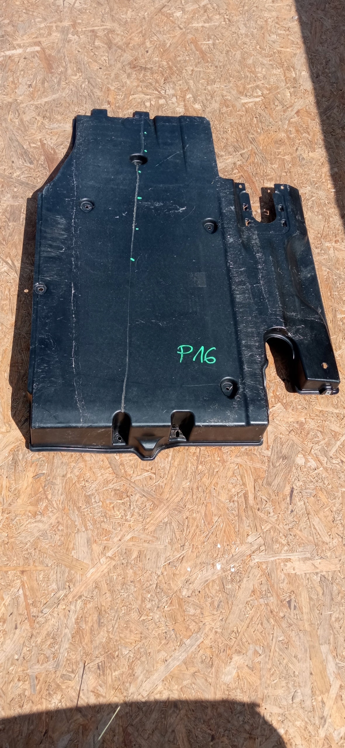 Passat B8 Superb III 15- Plate Protective Left Cover Podwozia 3Q0825101E — photo 5 of 10