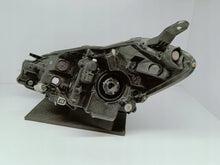 Laden Sie das Bild in den Galerie-Viewer, TOYOTA YARIS III LIFT 17- SCHEINWERFER RECHTS LINSE+LED EUKOITO OD-197