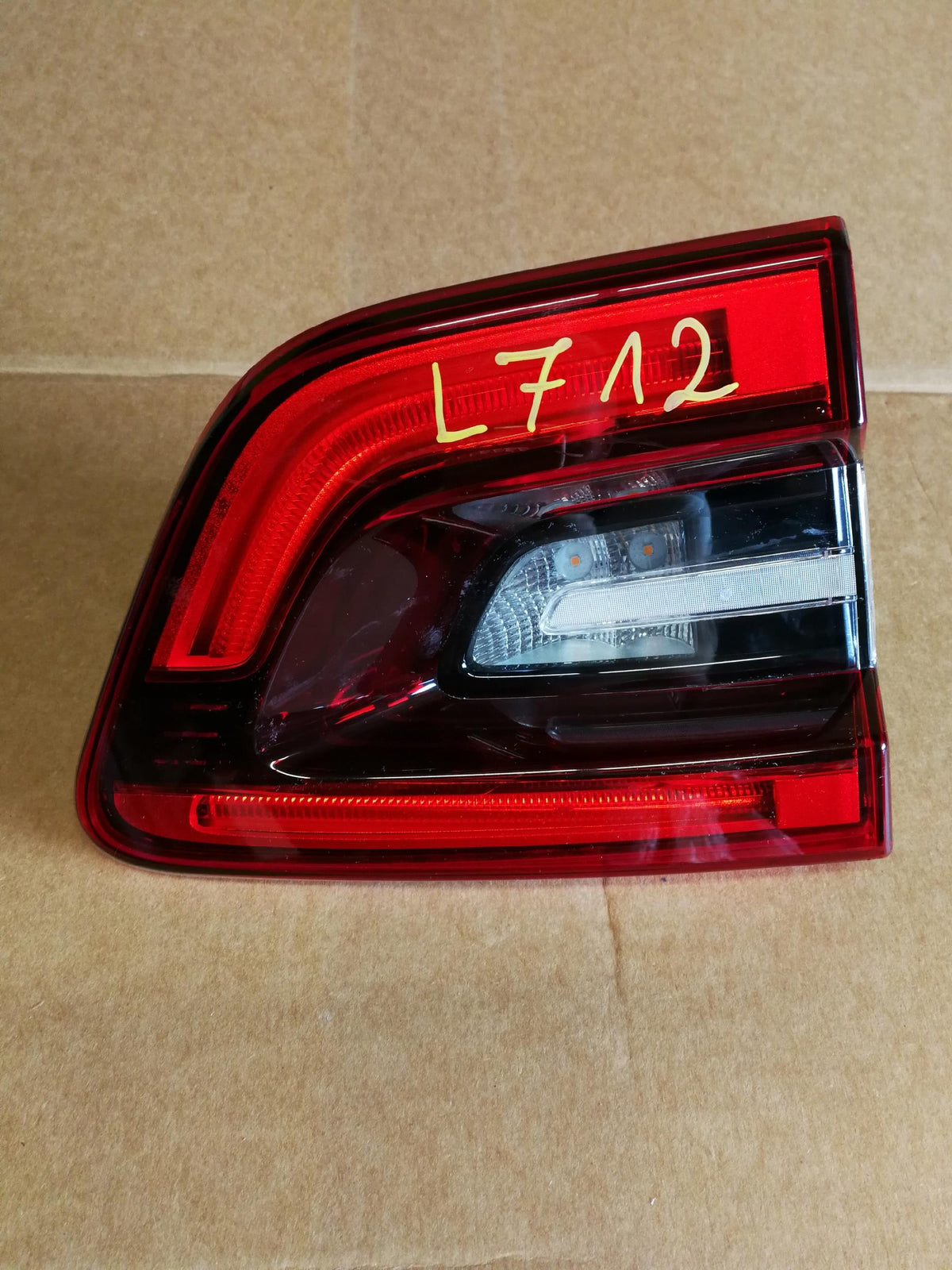 Renault Kadjar Lift 17- Hinten Links Leuchte Heckklappe LED 265553530R — Foto 1 von 8