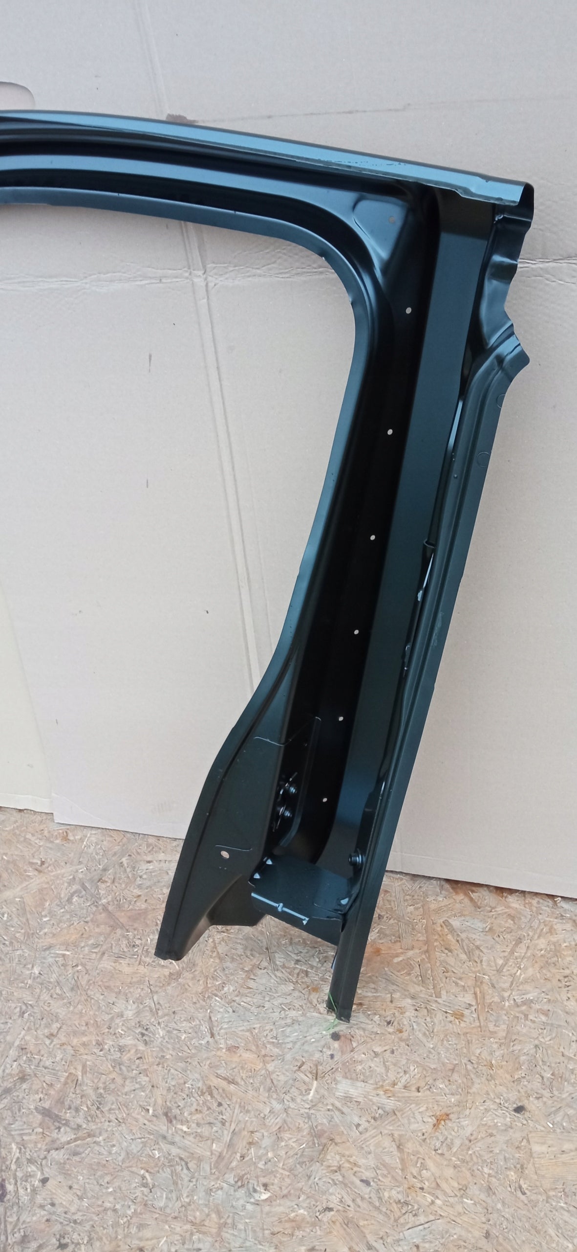 Trafic III Vivaro B 14- Skin Panel Side Front Right Pillar Fartuch 760123343R — photo 9 of 11