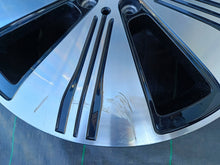 Załaduj zdjęcie do przeglądarki galerii, FELGA ALUMINIOWA MERCEDES BENZ EQA EQB 7.5"x18" 5X112 ET 53.5 A2434010100