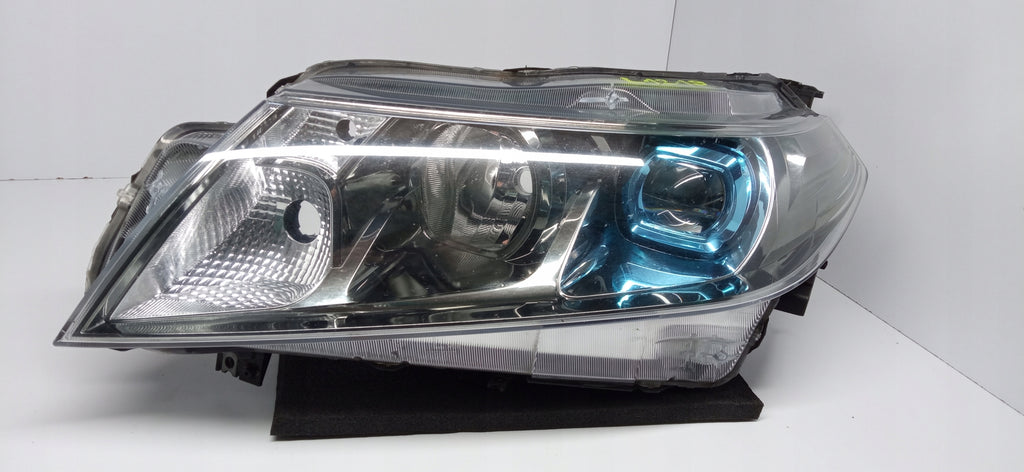 SUZUKI VITARA 3 III 15- LAMPA LEWA PRZÓD LED NIEBIESKA KOITO 100-18095