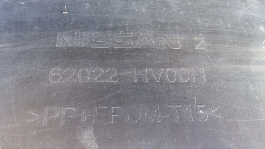 NISSAN QASHQAI 2 J11 LIFT 17- ZDERZAK PRZÓD PRZEDNI PDC SPRYSKI 62022HV00H