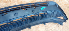 Laden Sie das Bild in den Galerie-Viewer, TOYOTA C-HR CHR LIFT 19- KÜHLERGRILL STOSSSTANGE VORNE PDC 52129-F4110