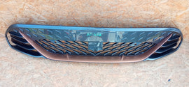 SEAT CUPRA BORN 21- ATRAPA GRILL KRATKA ŚRODKOWA ZDERZAKA PRZÓD 10E805903C