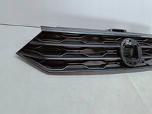 Załaduj zdjęcie do przeglądarki galerii, Volkswagen T-Roc 17- ATRAPA GRILL KRATKA ZDERZAKA PRZEDNIEGO 2GA853343B