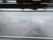 Laden Sie das Bild in den Galerie-Viewer, Nissan NV400 11- STOßSTANGE VORNE OHNE PDC NEBELSCHEINWERFER 620225863R