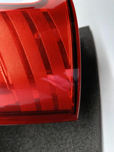 Załaduj zdjęcie do przeglądarki galerii, MERCEDES CITAN W415 12- LAMPA LEWY TYŁ LEWA TYLNA A4159062800
