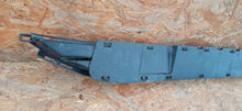Laden Sie das Bild in den Galerie-Viewer, OPEL CORSA E 14- BLENDE GRILL UNTEN STOSSSTANGE VORNE 13432002