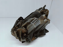 Laden Sie das Bild in den Galerie-Viewer, Suzuki Swift MK8 17- LAMPA PRAWA PRZÓD PRZEDNIA ZWYKŁA STANLEY W2962